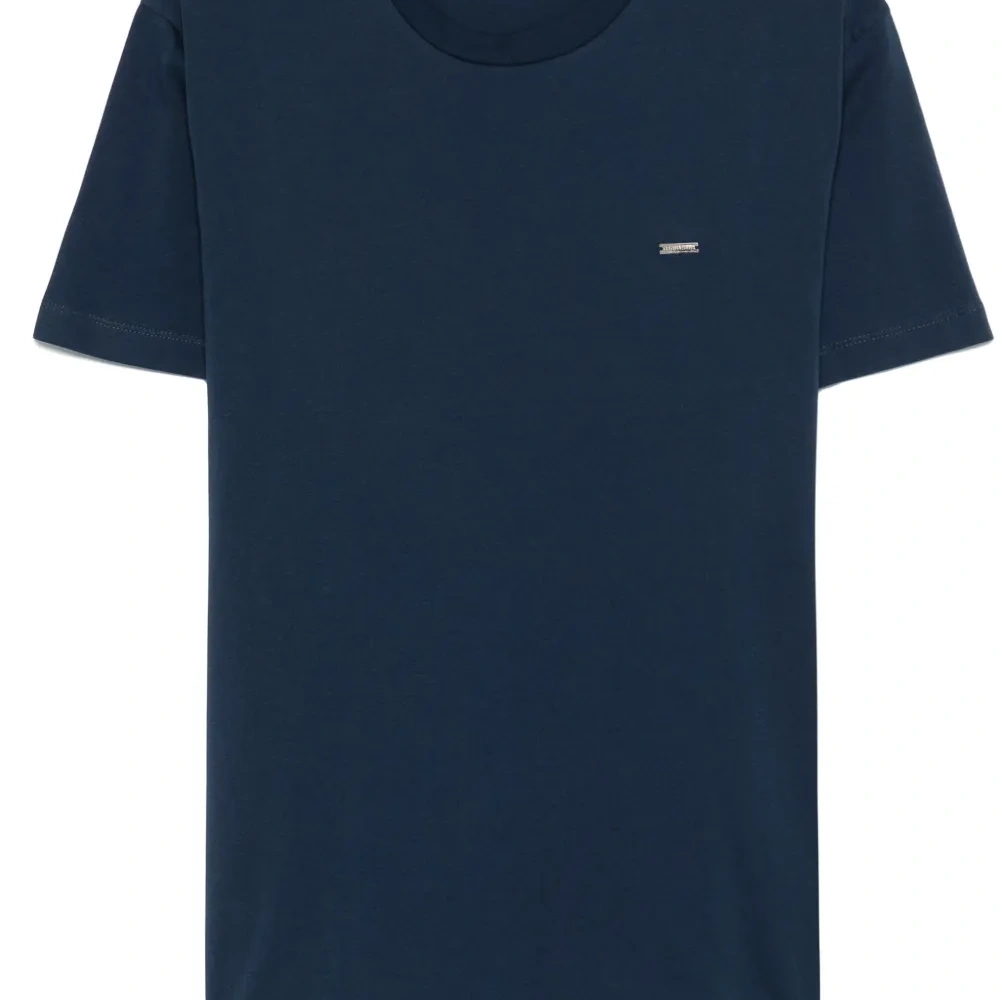 Футболка с логотипом