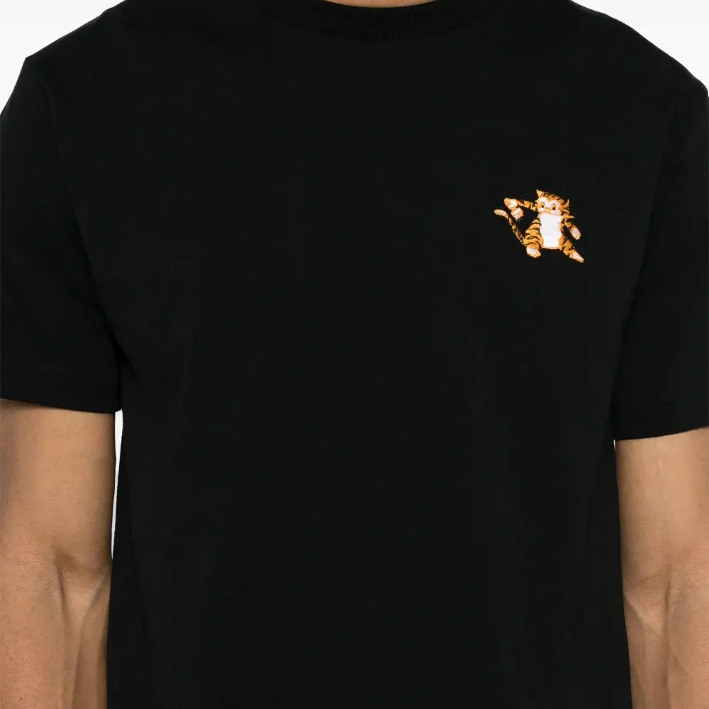 Футболка с вышивкой