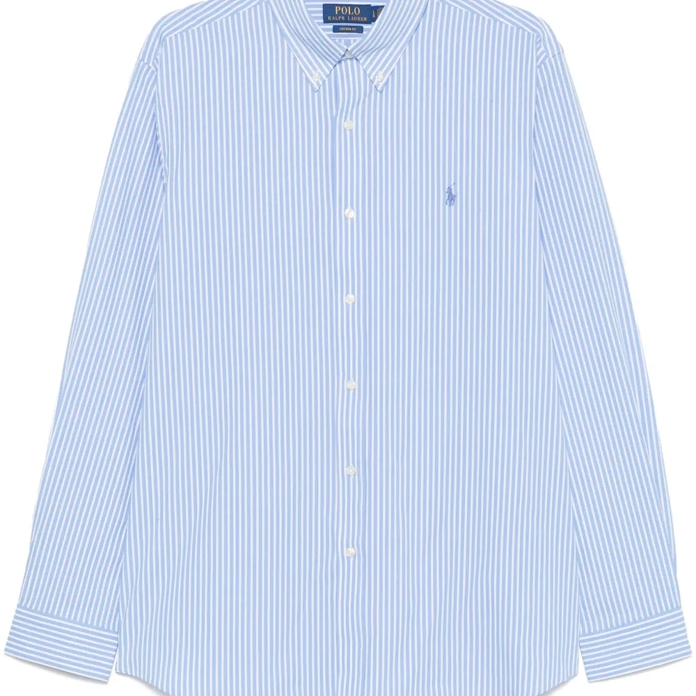 Рубашка в тонкую полоску