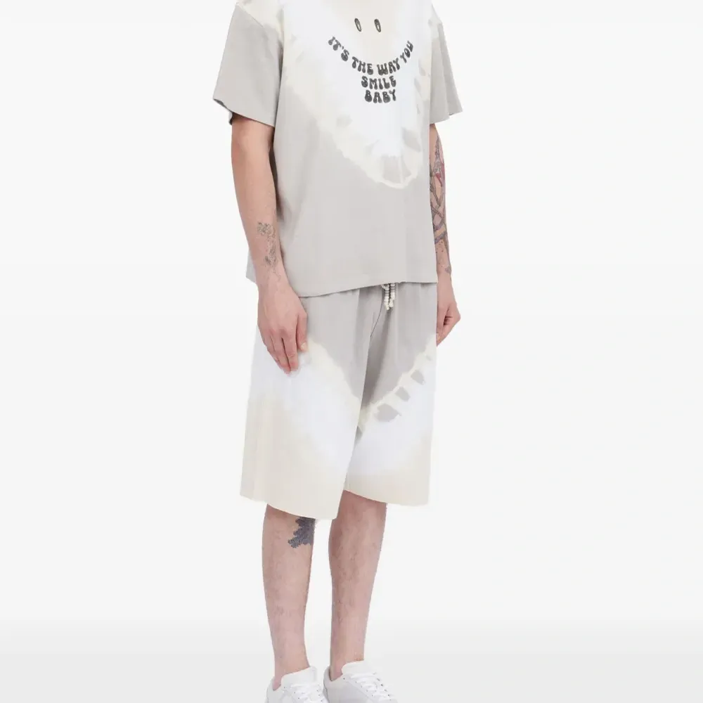 Футболка с принтом Футболка с принтом