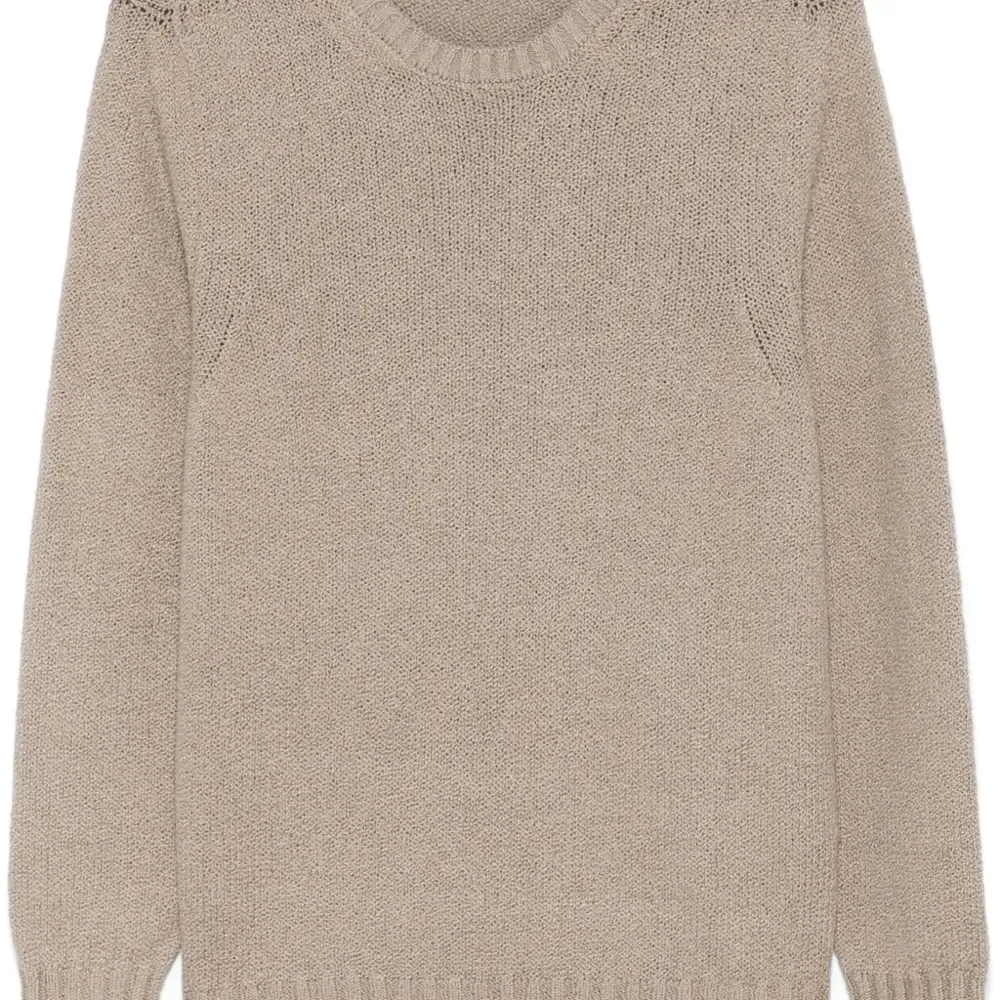 Свитер с круглым вырезом