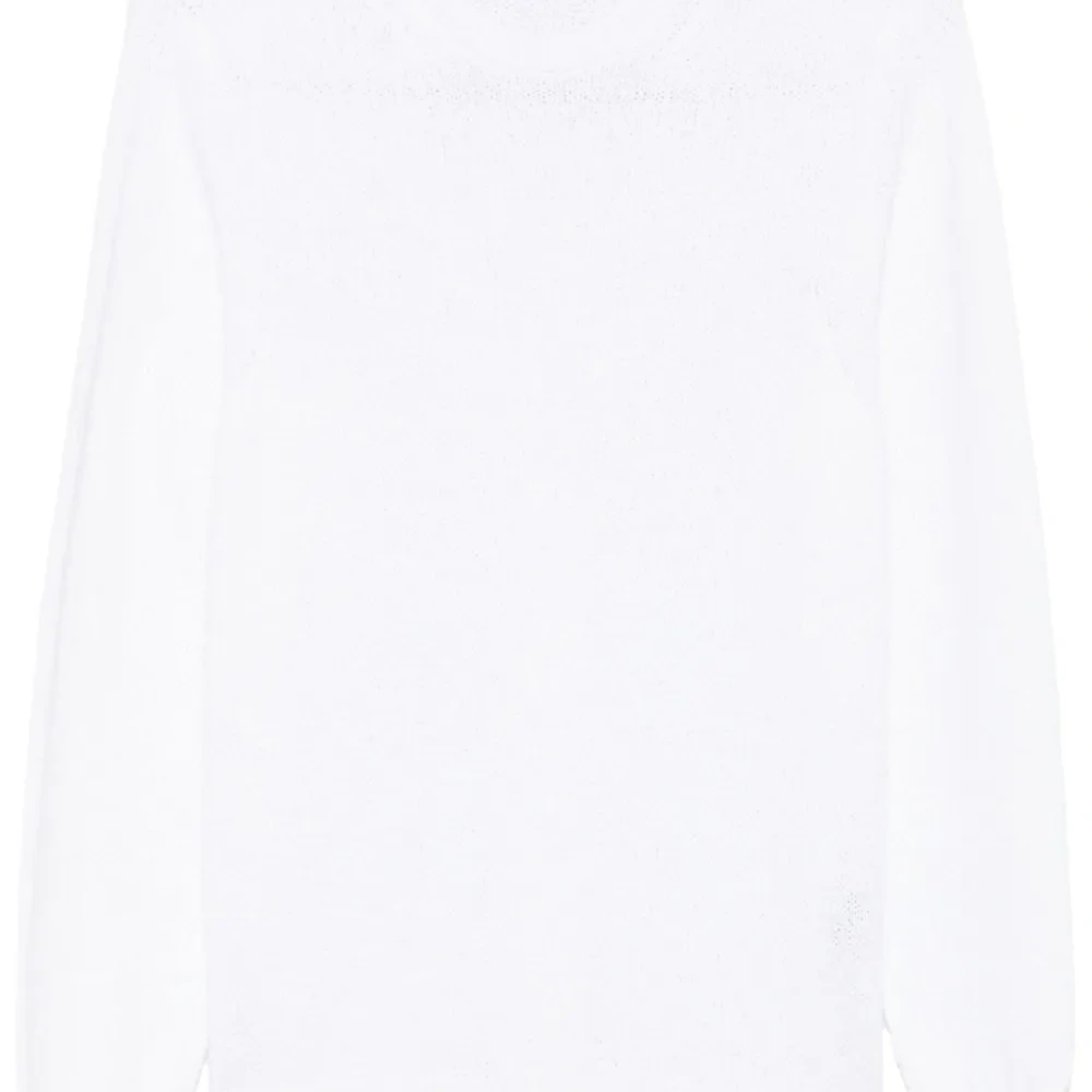 Свитер с круглым вырезом