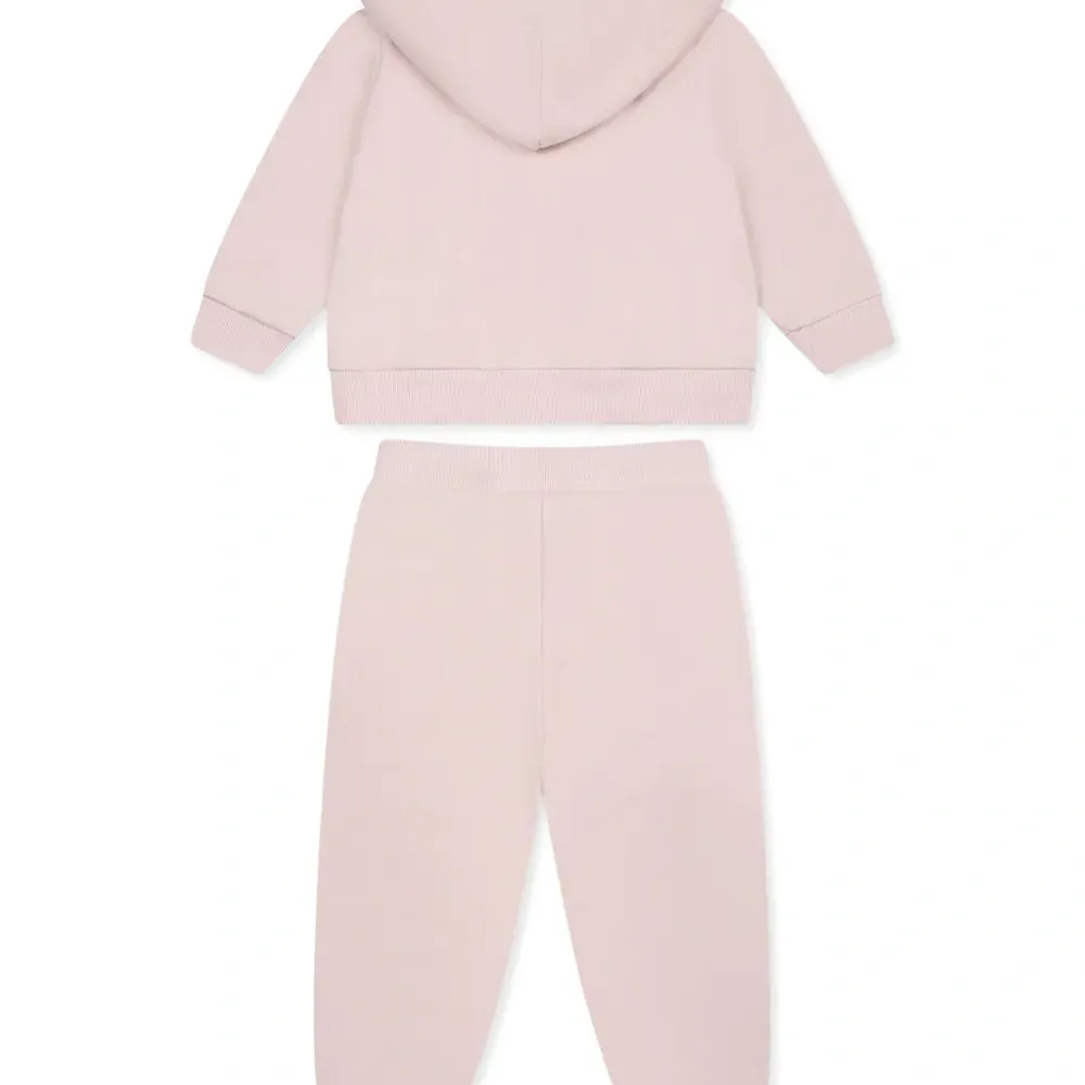 Спортивный костюм с капюшоном Спортивный костюм с капюшоном