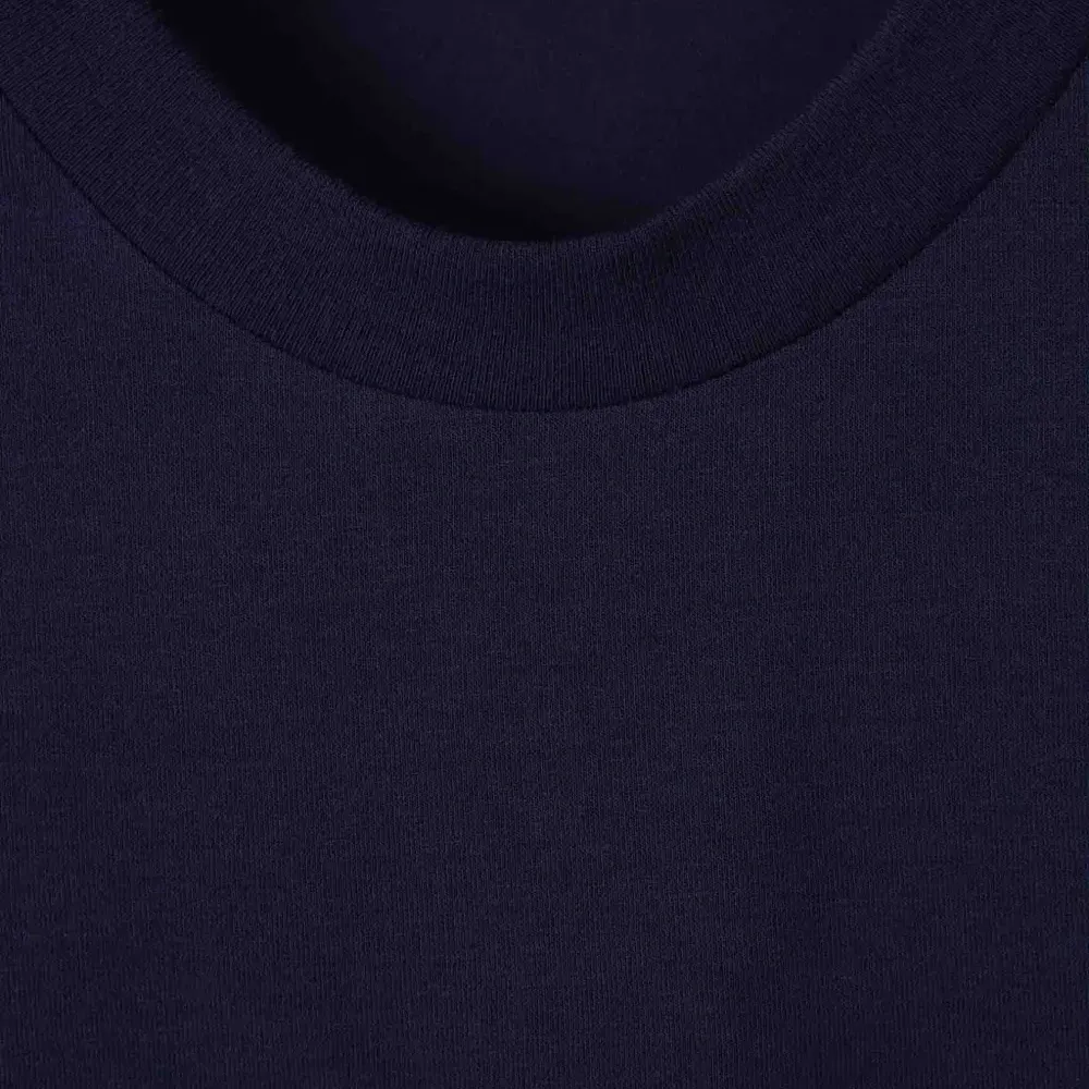 Футболка с вышитым логотипом