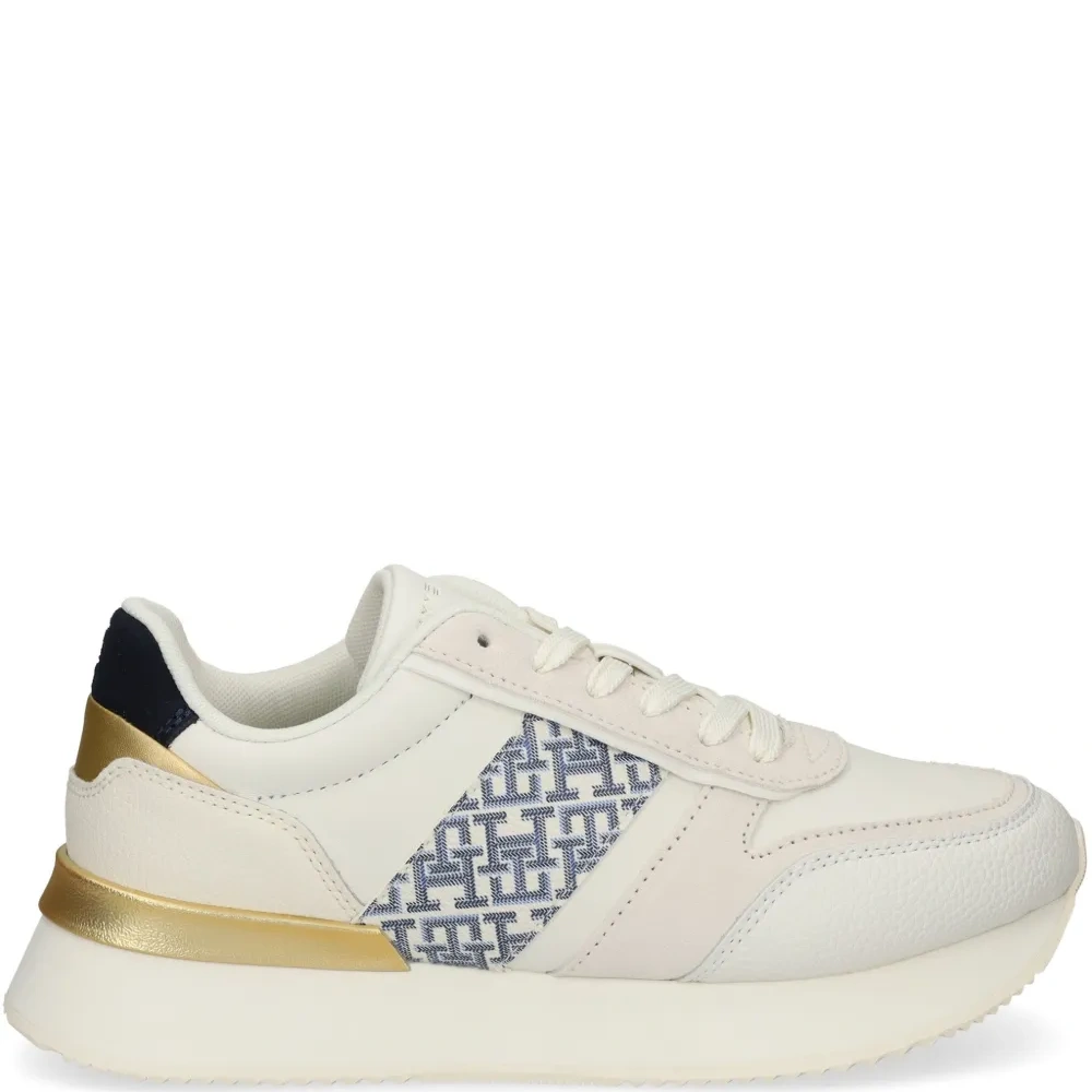 Кроссовки с монограммой