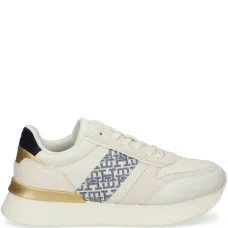 Кроссовки с монограммой