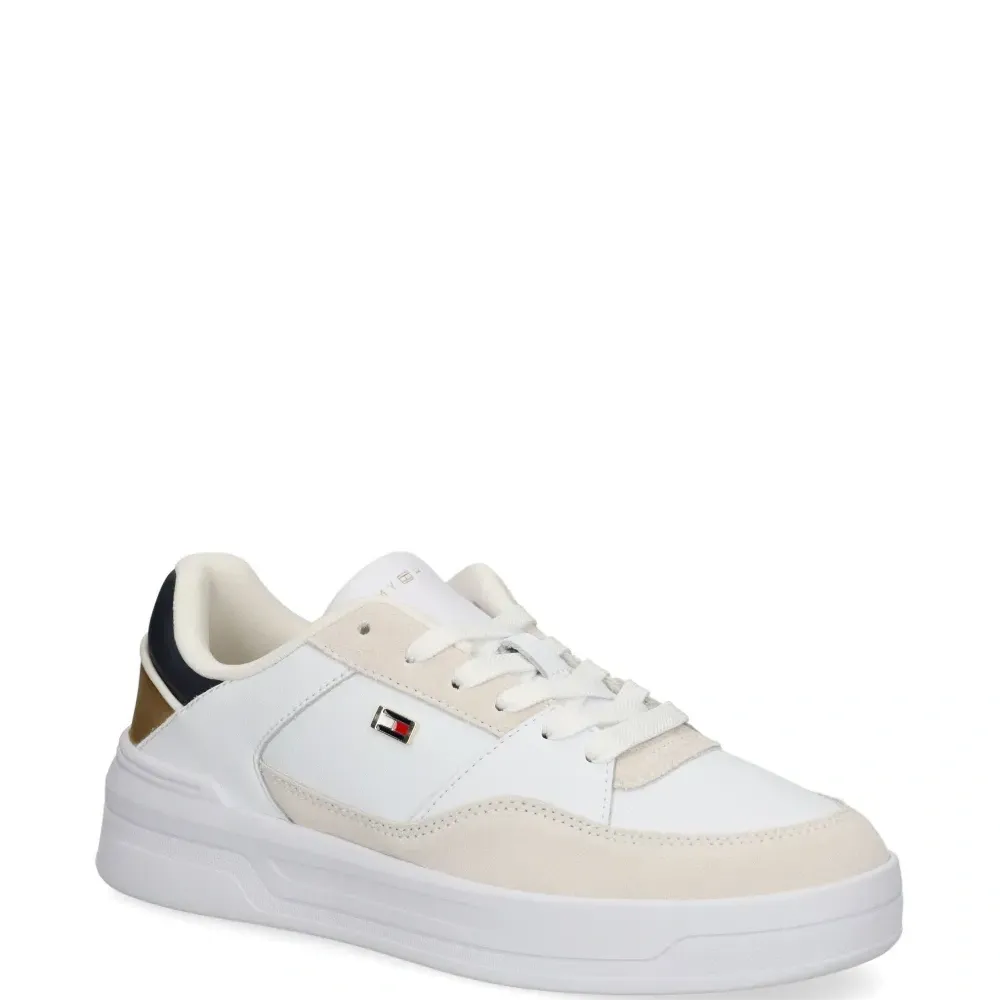 Кроссовки с вышитым логотипом Кроссовки с вышитым логотипом