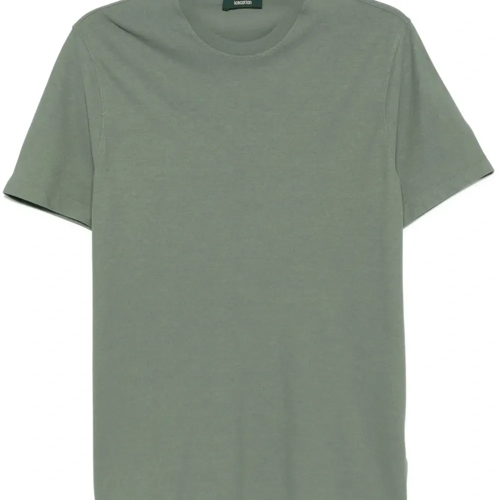 Футболка с круглым вырезом