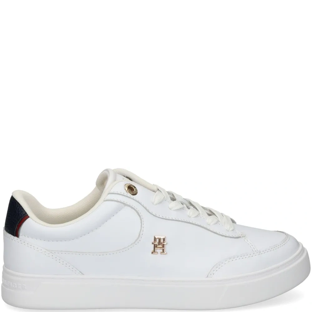 Кеды с логотипом