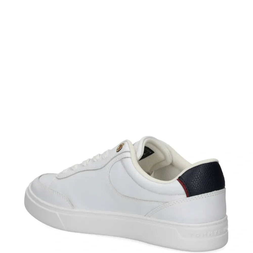 Кеды с логотипом