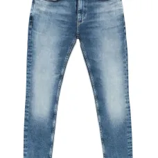 Узкие джинсы