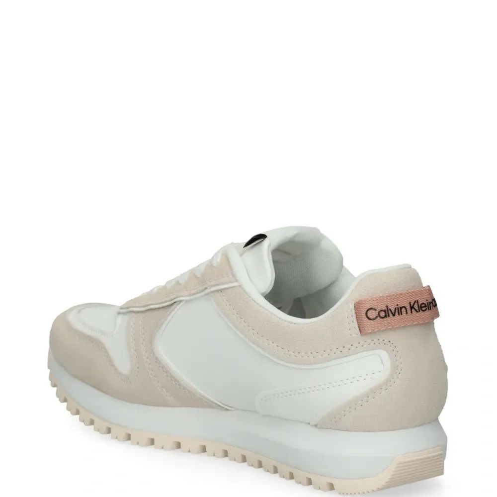 Кроссовки с логотипом