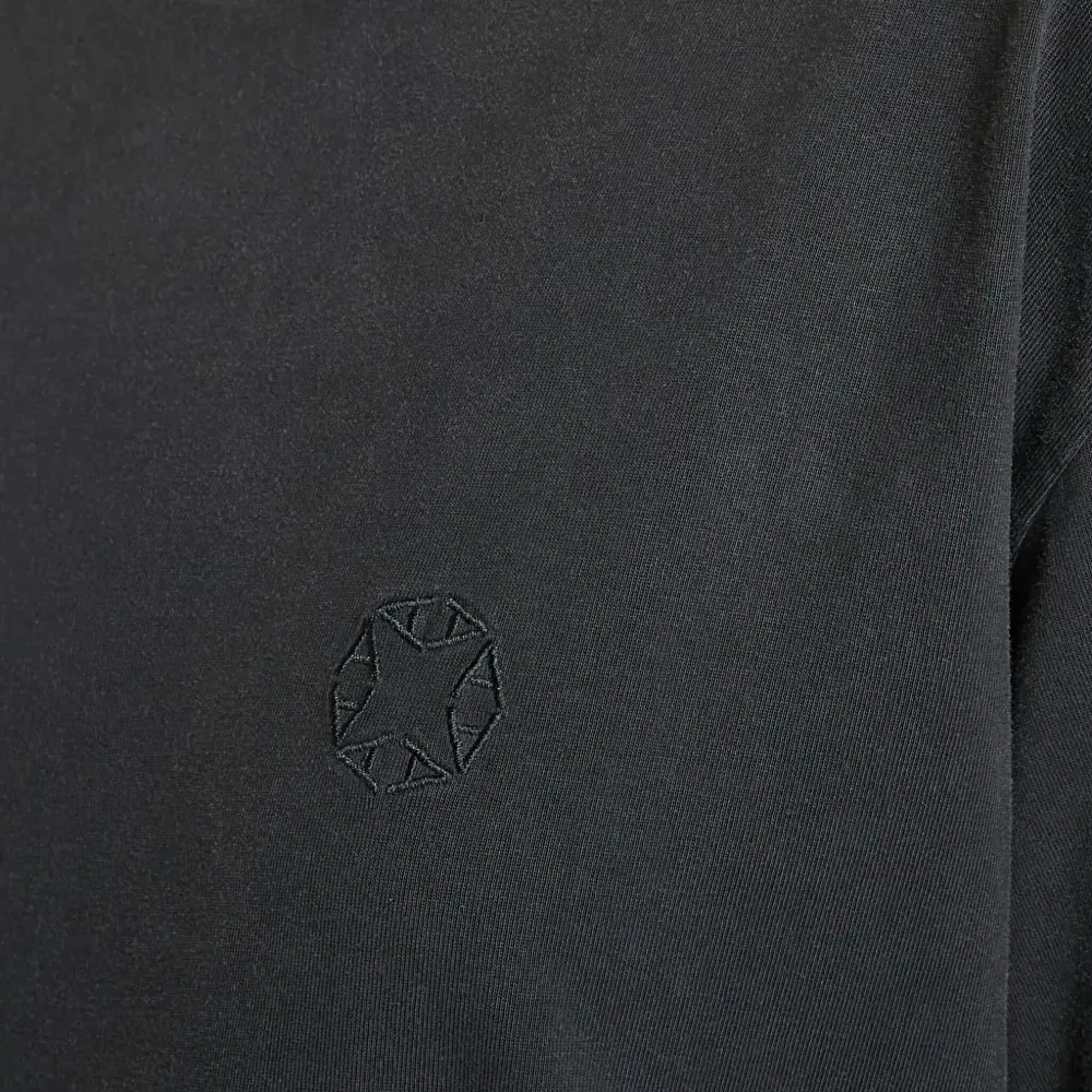 Футболка с круглым вырезом