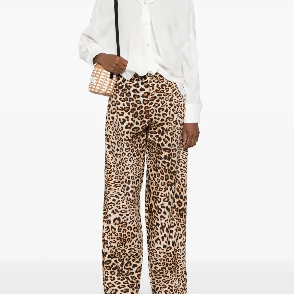 Брюки с леопардовым принтом