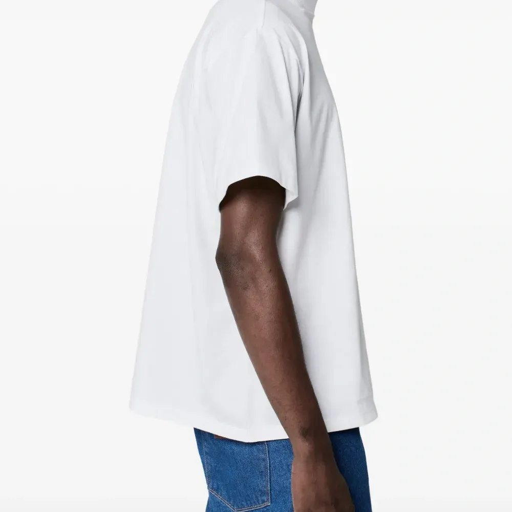 Футболка с воротником-стойкой