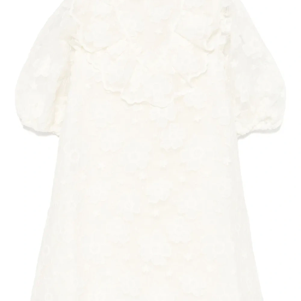 Платье с цветочной вышивкой