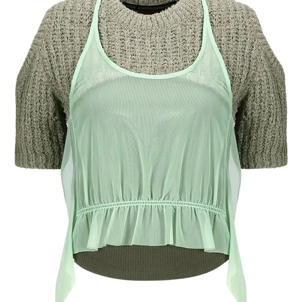 Трикотажный топ с оборками