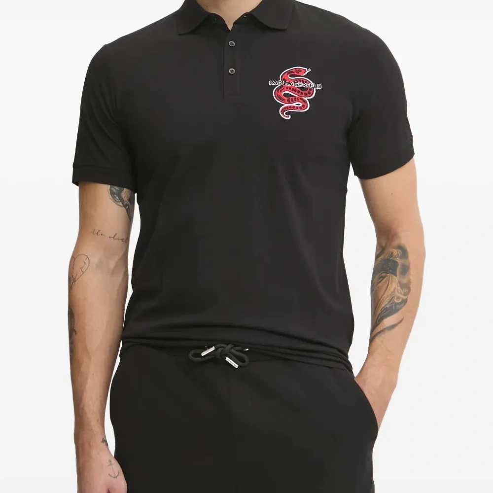 Рубашка поло с вышитым логотипом