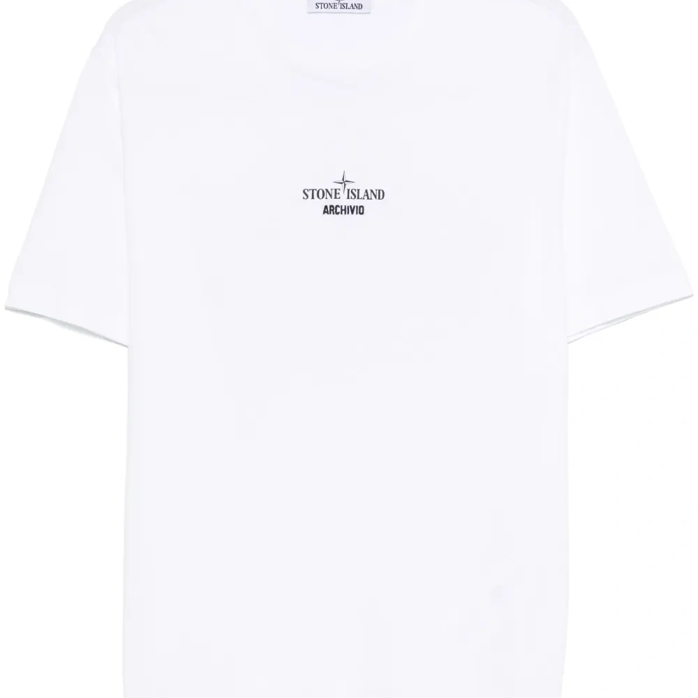 Футболка с логотипом