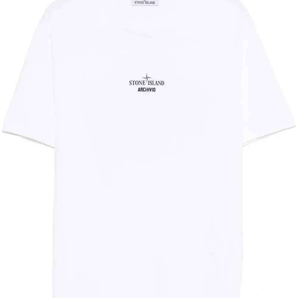 Футболка с логотипом