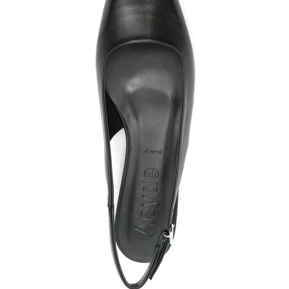 Туфли на каблуке