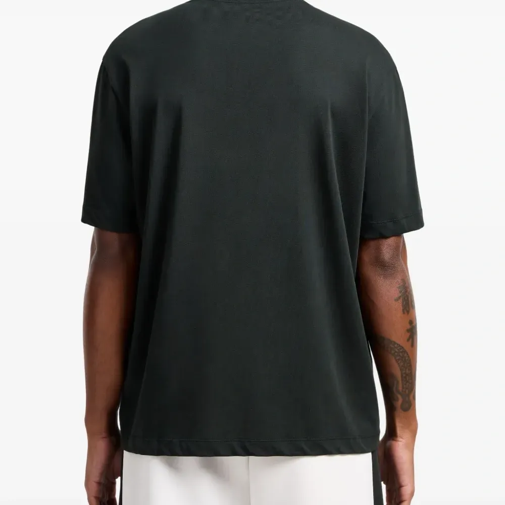 Футболка с логотипом