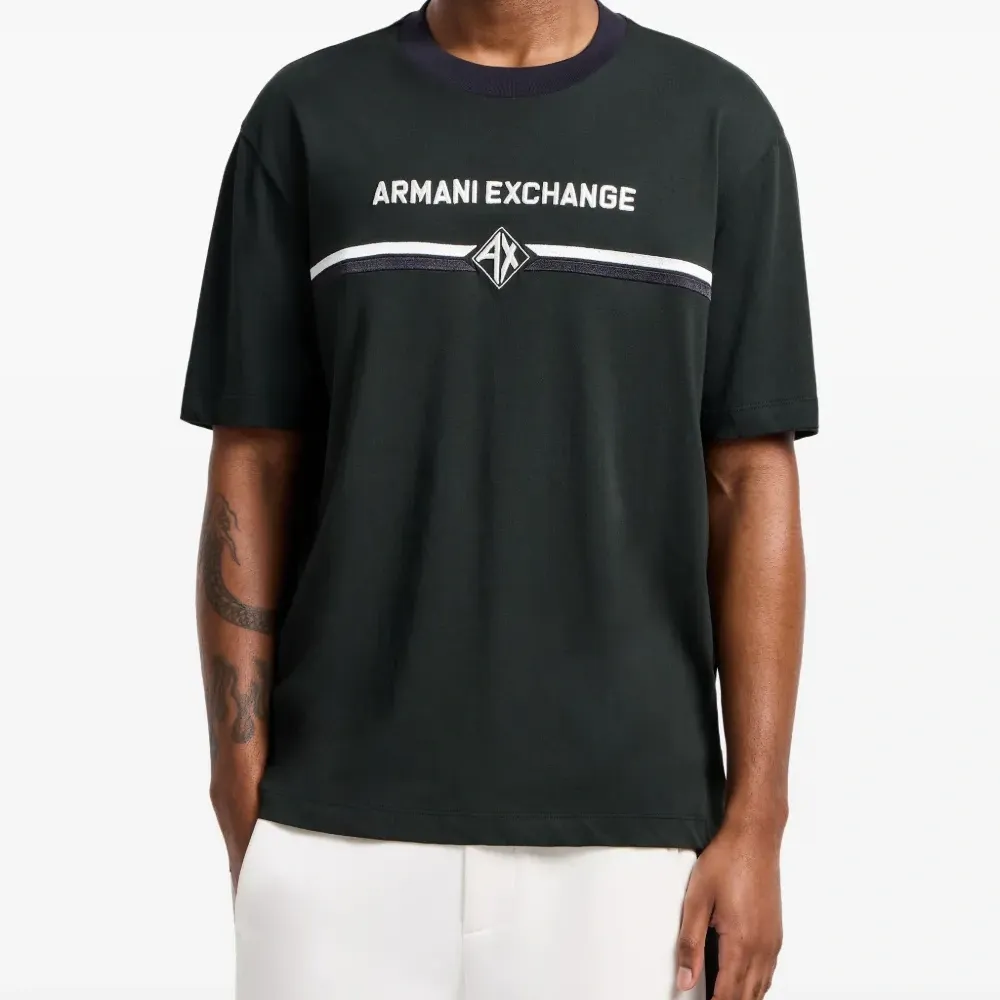 Футболка с логотипом