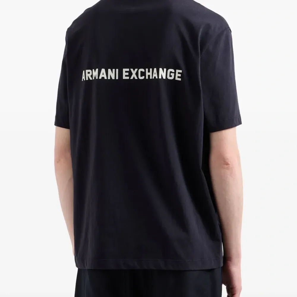 Футболка с логотипом