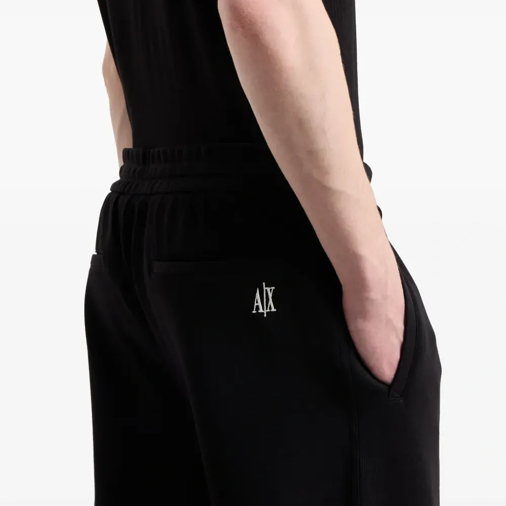 Спортивные брюки с вышитым логотипом