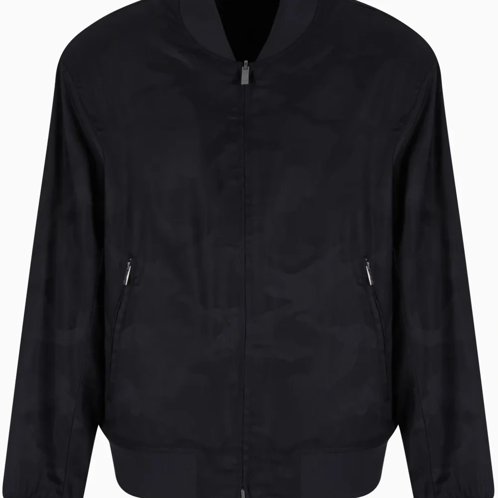 Бомбер на молнии