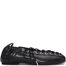 Балетки со шнуровкой