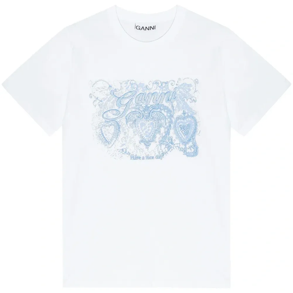 Футболка с вышивкой