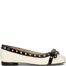 Балетки с люверсами