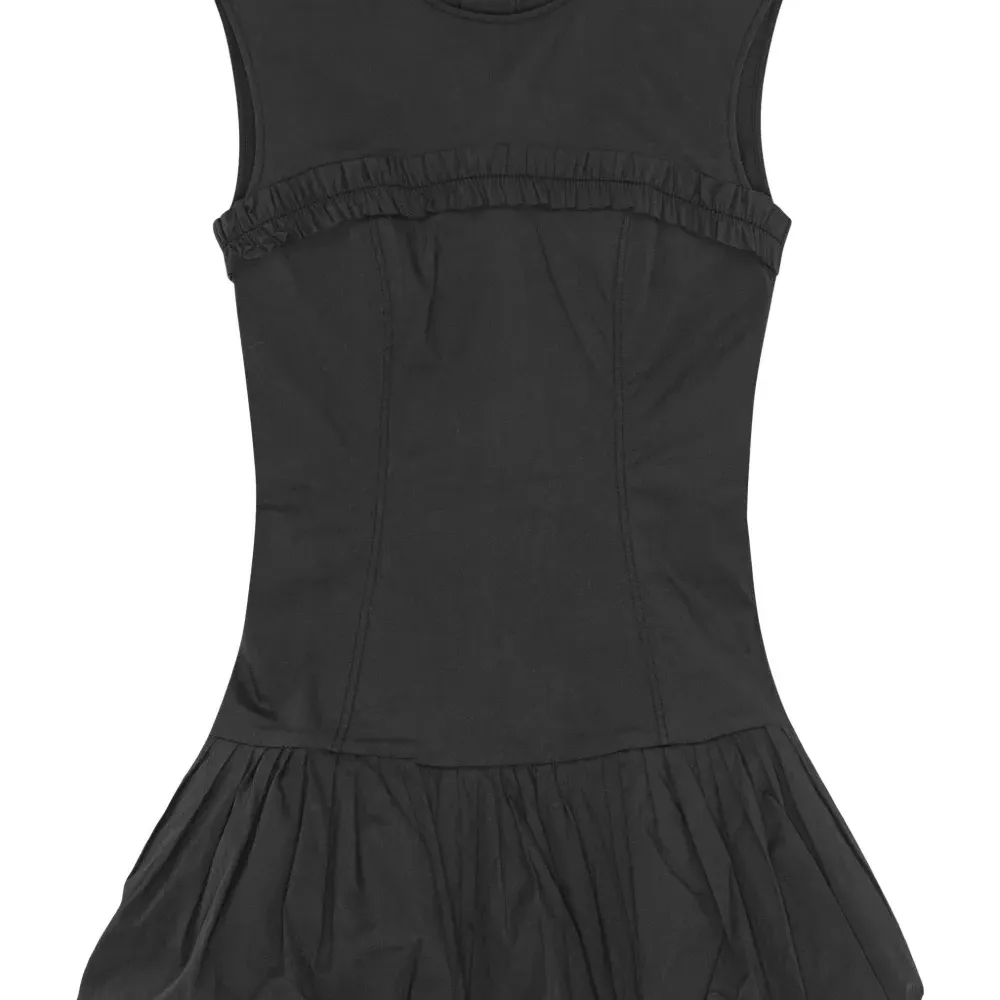 Платье без рукавов