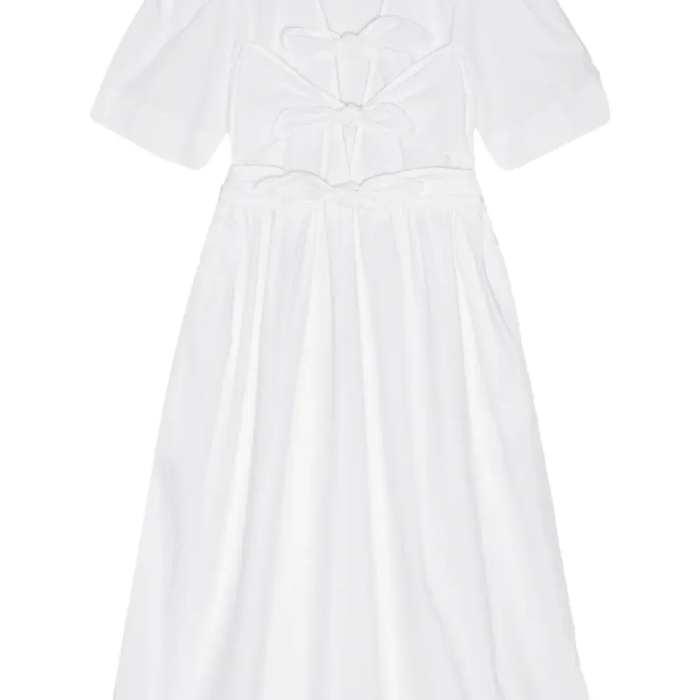 Платье с бантом