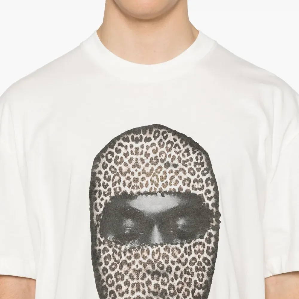 Футболка с логотипом