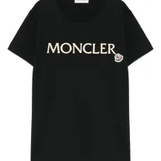 Футболка с вышитым логотипом