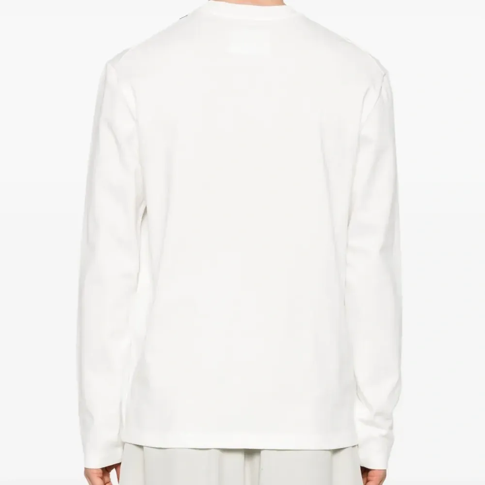 Футболка с круглым вырезом