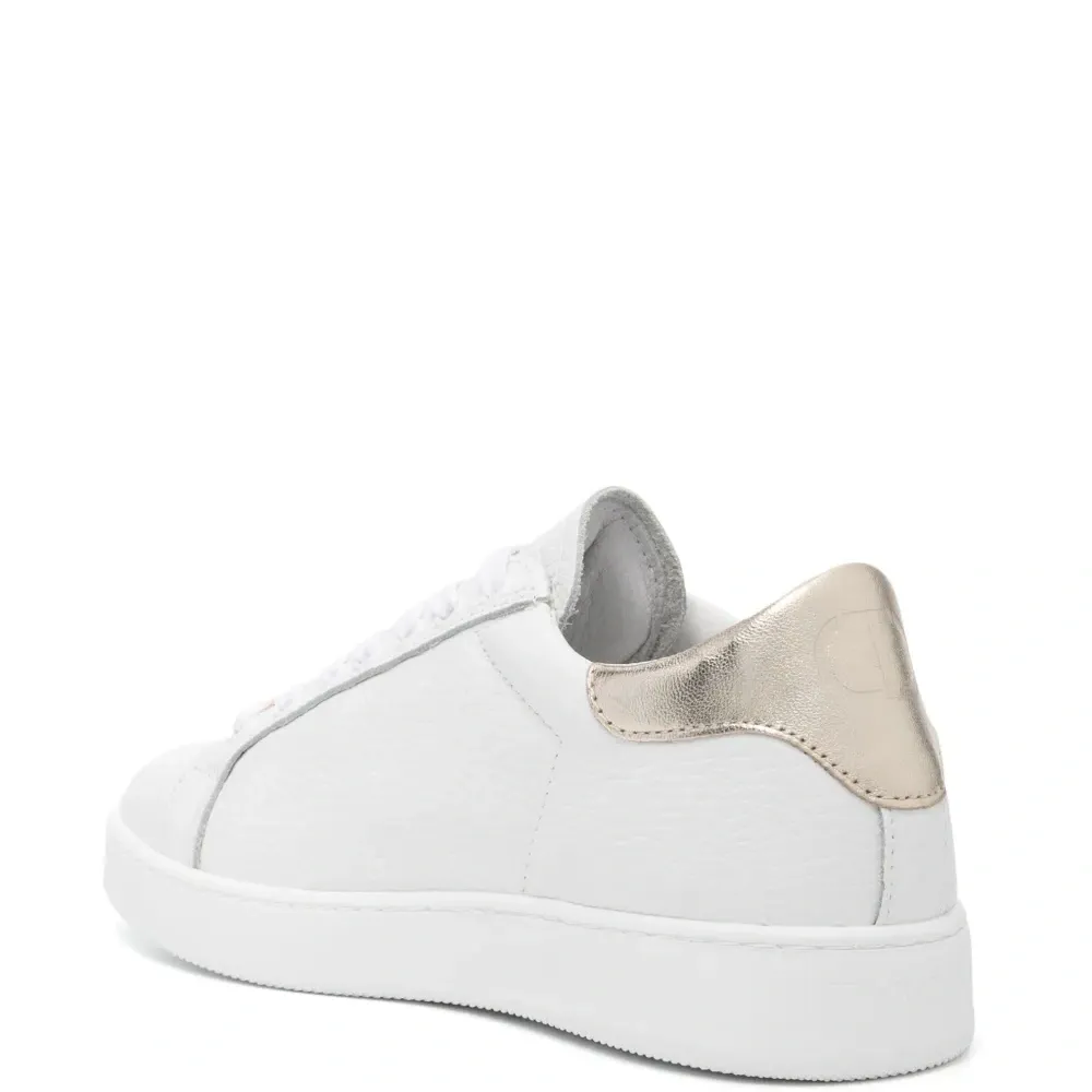 Кроссовки с логотипом