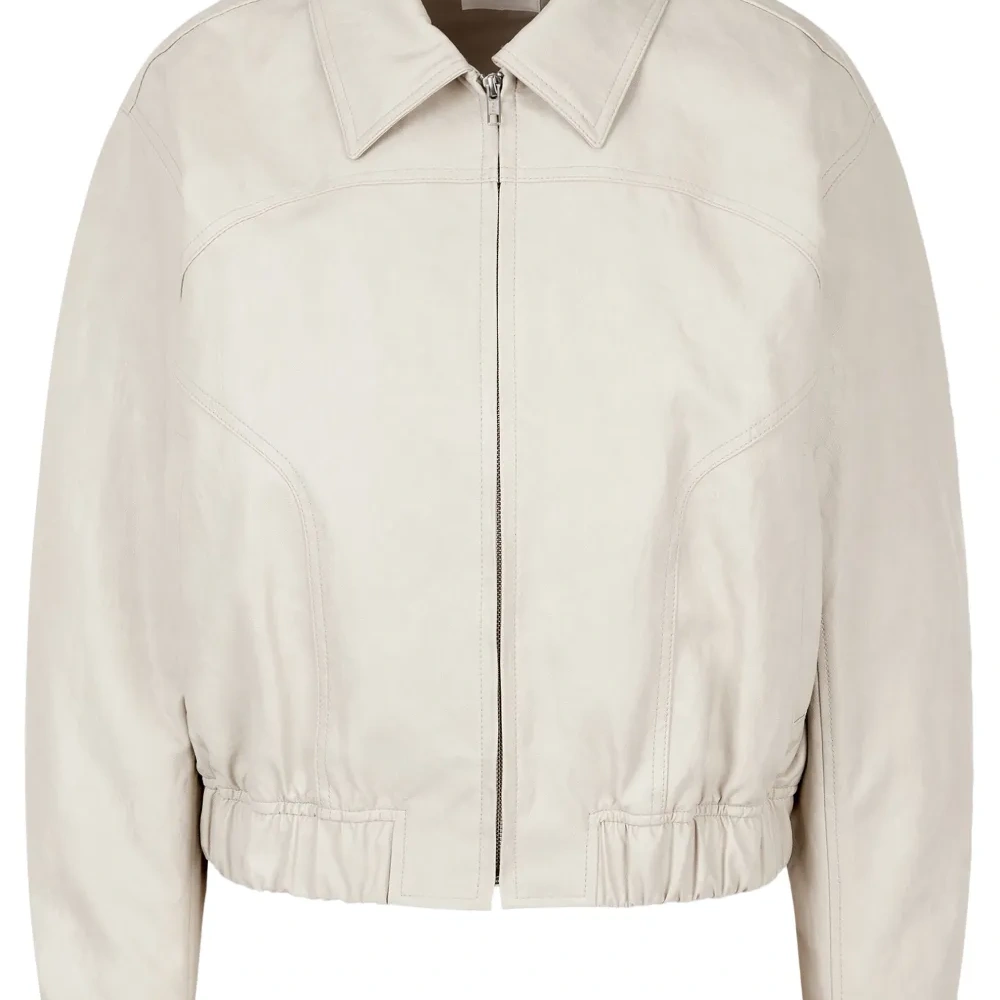 Бомбер из искусственной кожи