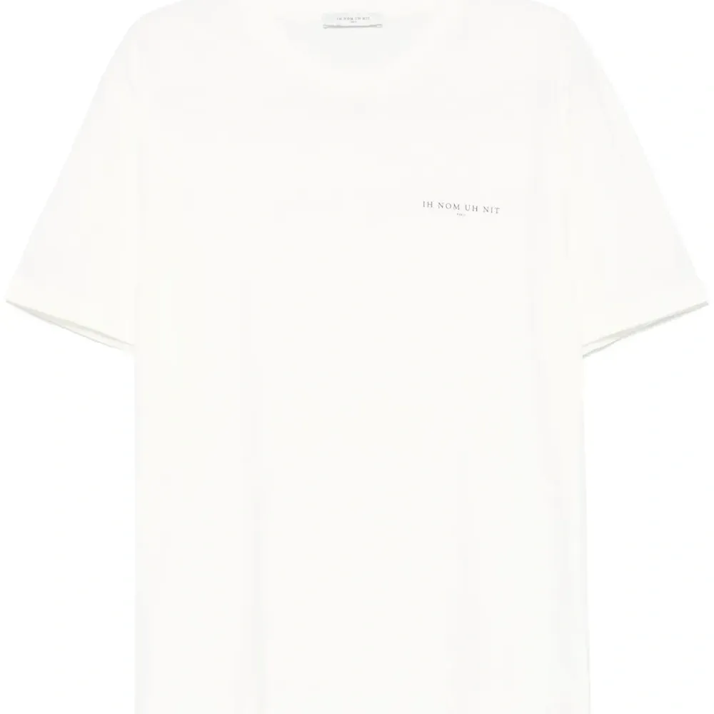 Футболка с логотипом