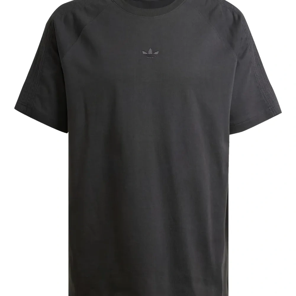 Футболка с круглым вырезом