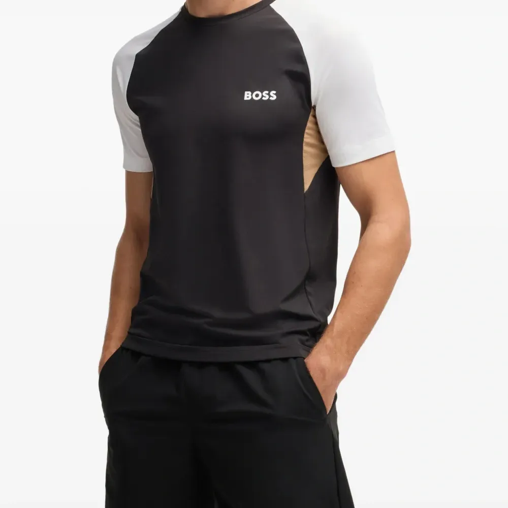 Футболка в стиле колор-блок