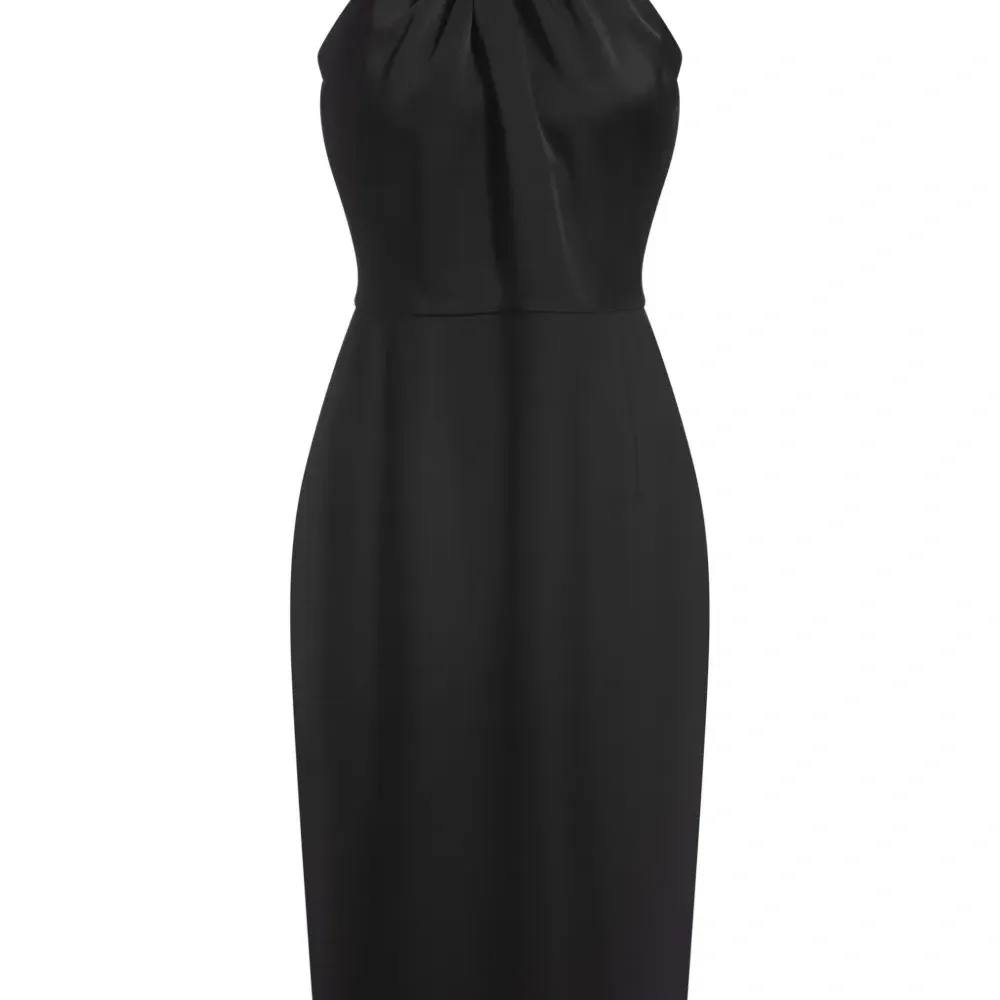 Платье без рукавов