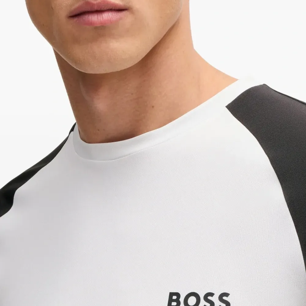 Футболка в стиле колор-блок