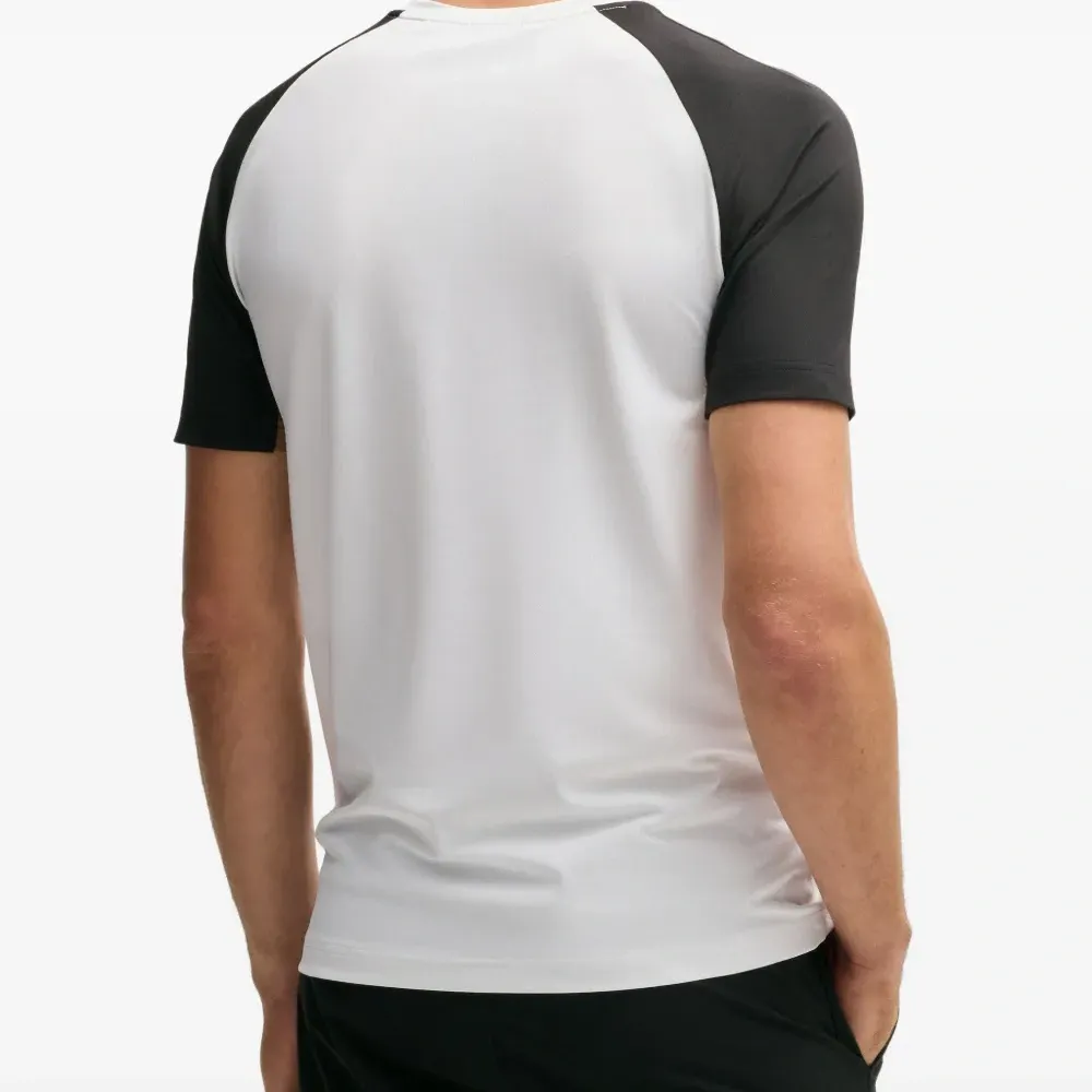 Футболка в стиле колор-блок