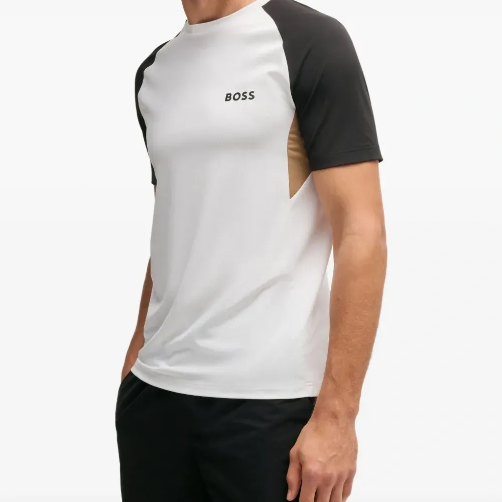 Футболка в стиле колор-блок