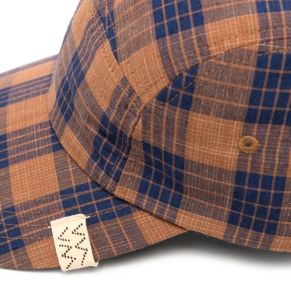 Кепка в клетку сантоме