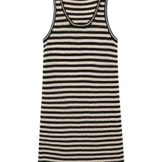 Короткое платье рыхлой вязки Короткое платье рыхлой вязки