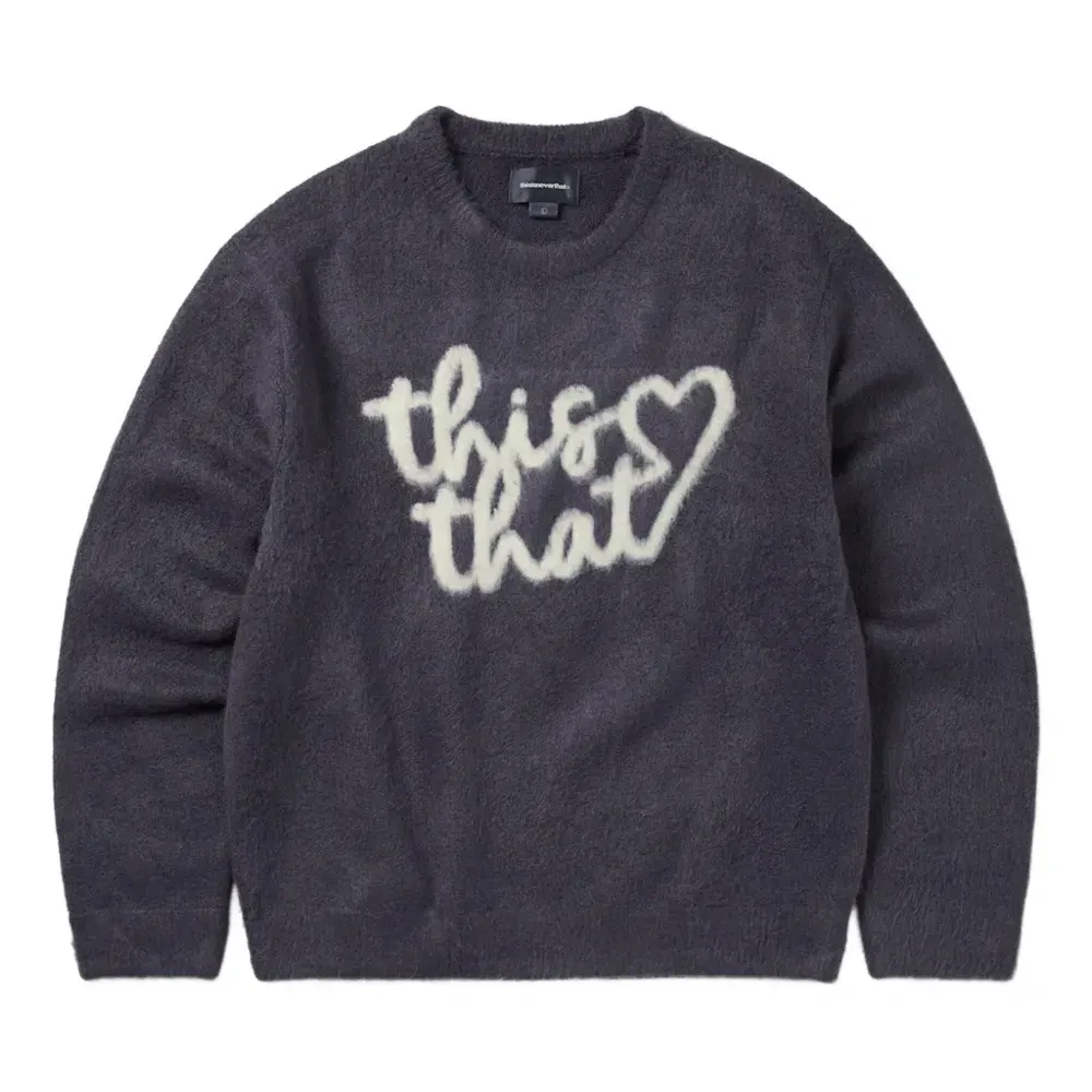 свитер с логотипом